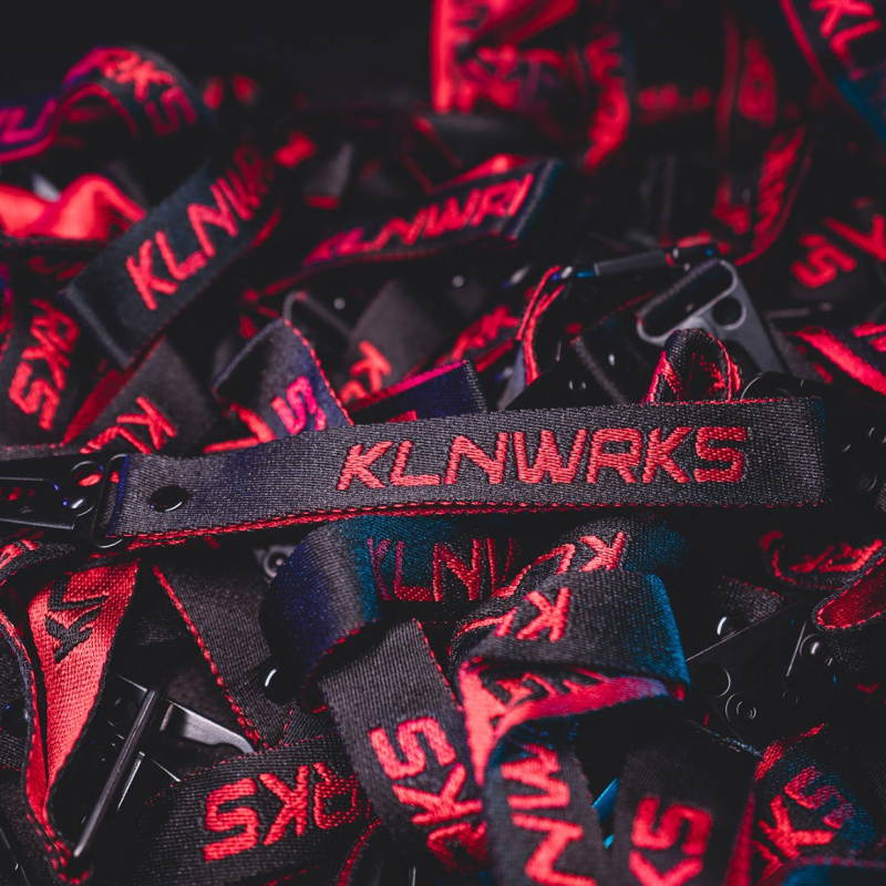 KLNWRKS klíčenka Black/Red